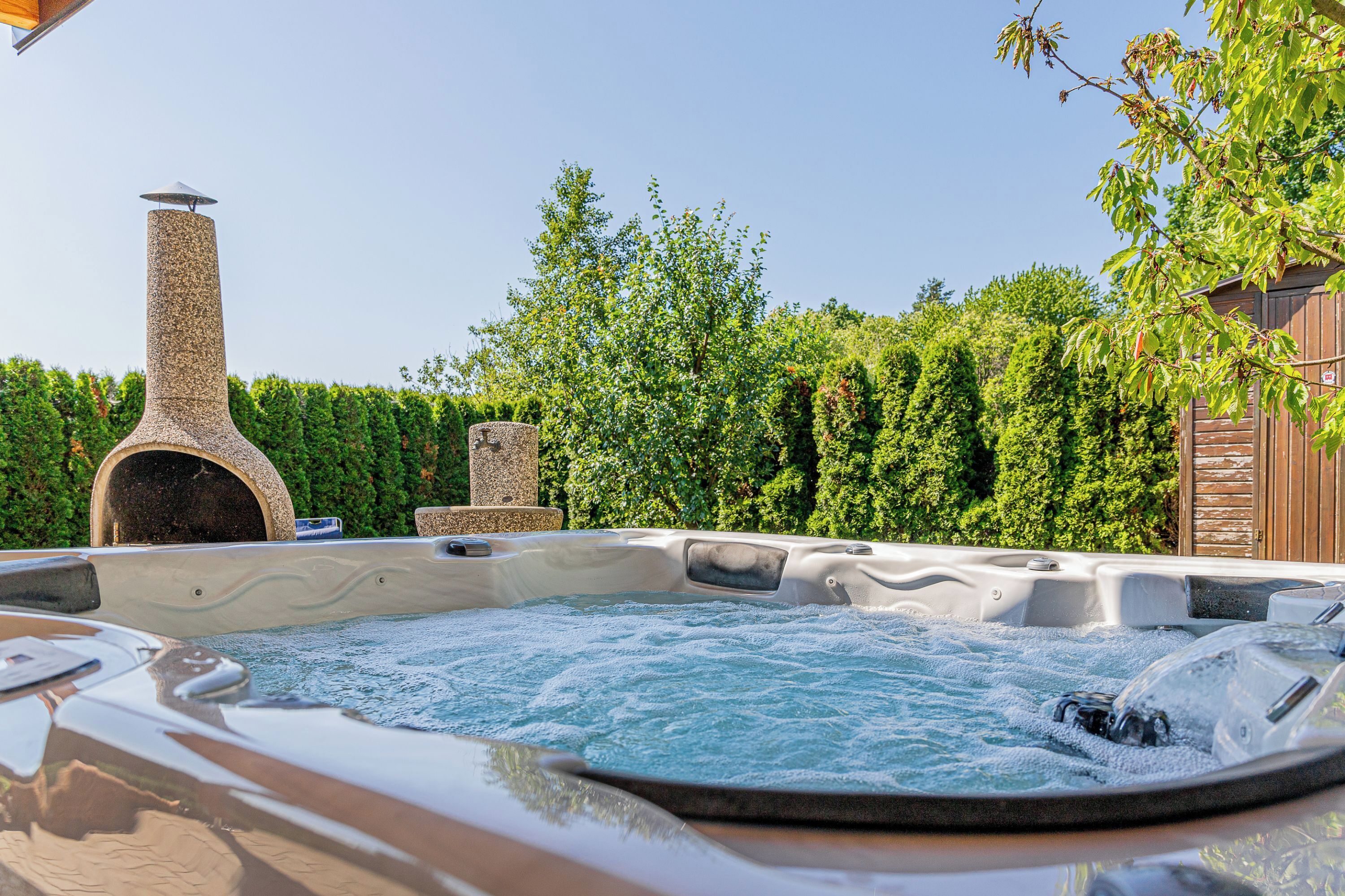 Bain à remous extérieur