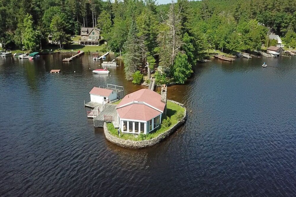 Private Island - Directly on Largest Fresh Water Reservoir in Mass.