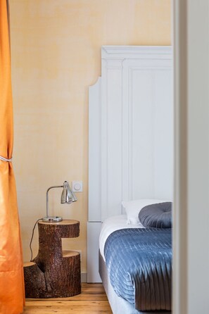 1 غرفة نوم ومكواة/لوح كي وواي فاي مجانًا وملاءات أسرّة