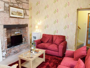 Living area - St Cuthbert's Retreat (Wooler)