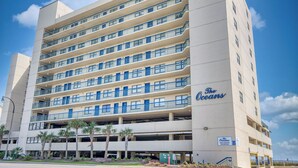 Exterior - Oceans 1010 - Ocean Front 1 Bedroom - Pool - Cherry Grove (North Myrtle Beach)