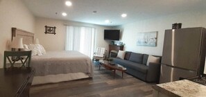 1 bedroom, Internet, bed sheets - Steps from Wells Beach, Bellevue by the Sea is perfect for your Maine vacation (Wells)