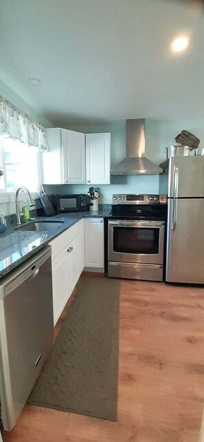 Fridge, microwave, oven, stovetop - Steps from Wells Beach, Bellevue by the Sea is perfect for your Maine vacation (Wells)