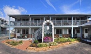 Exterior - Steps from Wells Beach, Bellevue by the Sea is perfect for your Maine vacation (Wells)