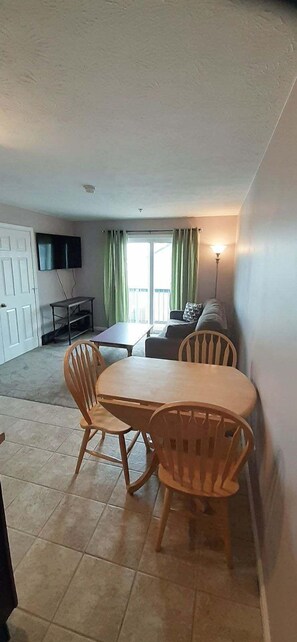 TV - Steps from Wells Beach, Bellevue by the Sea is perfect for your Maine vacation (Wells)