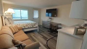 1 bedroom, internet, bed sheets