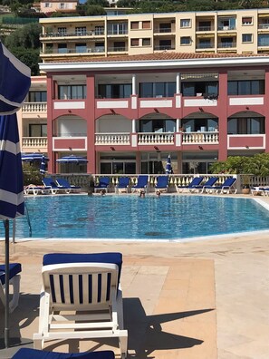 Outdoor pool - Lovely apartment in tropical gardens (Villefranche-sur-Mer)
