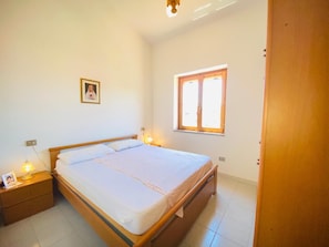 Apartment, 2 Schlafzimmer | 2 Schlafzimmer, Bügeleisen/Bügelbrett