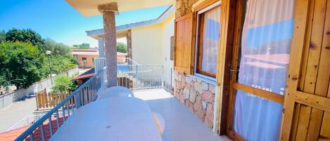 Appartement, 2 chambres | Balcon