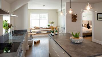 Microwave, oven, dishwasher, toaster