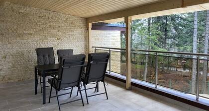 Mountain Hideaway Studio