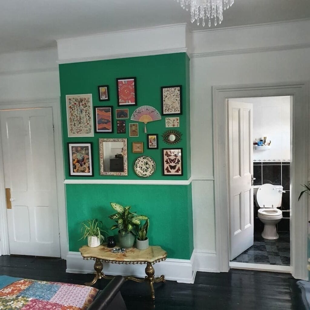 6 bedrooms, iron/ironing board, free WiFi, bed sheets