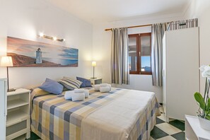 3 slaapkamers, een kluis op de kamer, gratis wifi, beddengoed