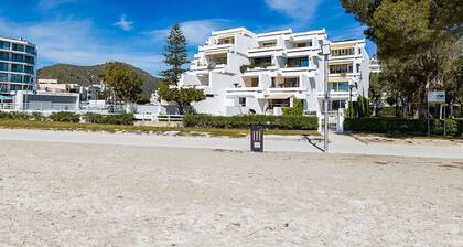 Seafront apartment in Alcudia beach