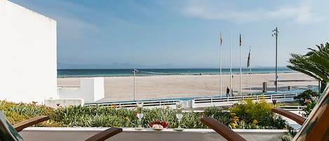 Nära stranden och strandbarer