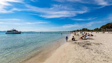 Beach nearby, beach bar
