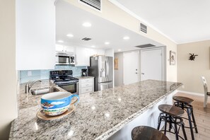 Fridge, microwave, oven, stovetop