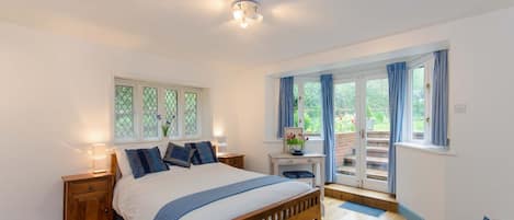 4 Schlafzimmer, Bügeleisen/Bügelbrett, Reisekinderbett, kostenloses WLAN