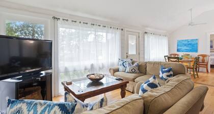 Rex- East Hampton Cottage- 5 stars