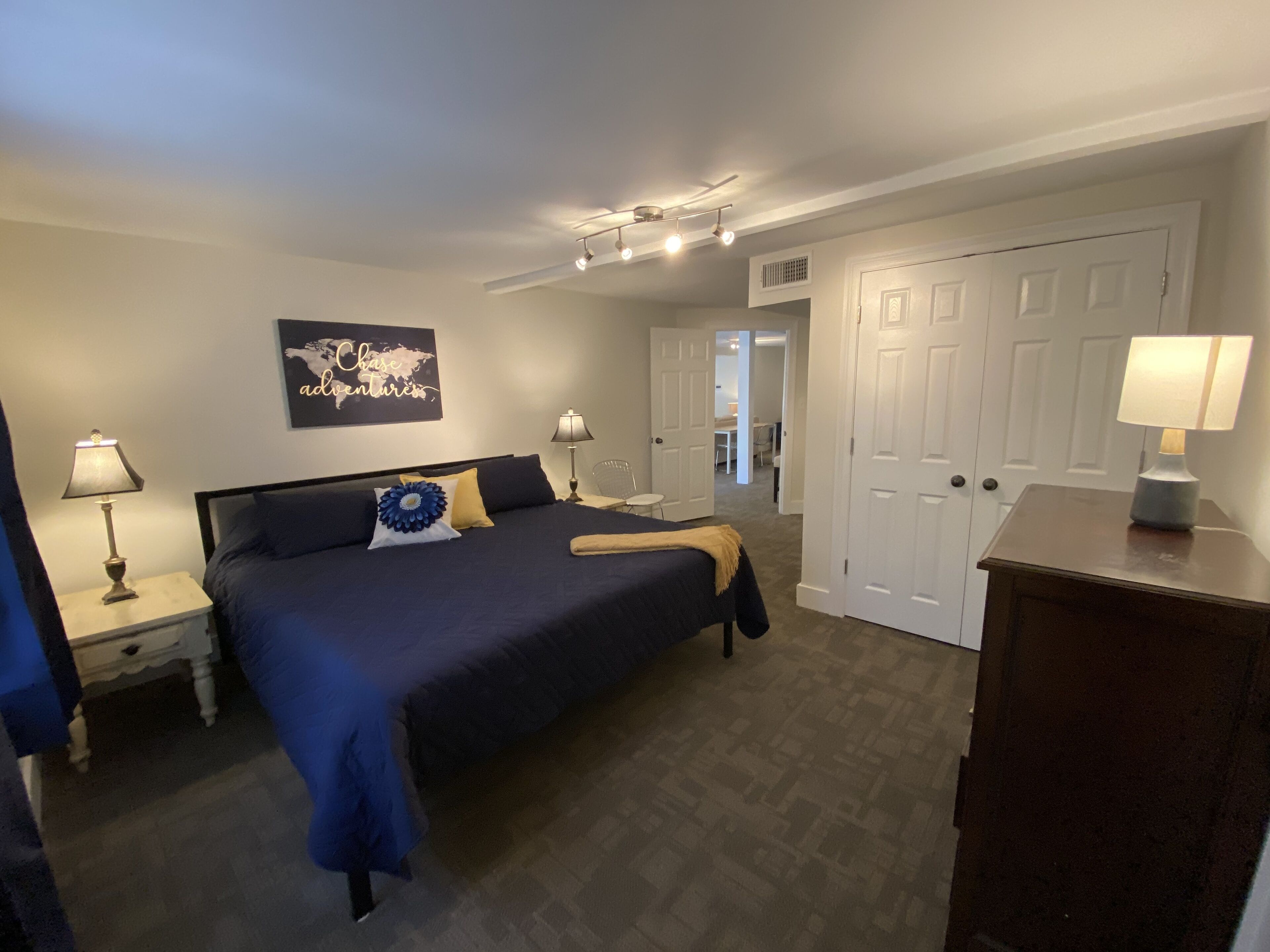 1 chambre, bureau, fer et planche à repasser, Wi-Fi