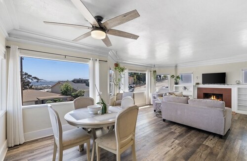 2 bed, Just a few Minutes to Airport & Old Town, Great City Skyline Views