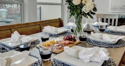 Stunning Luxury Lake Home with Waterfront & Fire Pit!