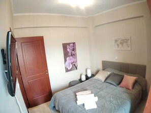 1 chambre, fer et planche à repasser, Wi-Fi gratuit, draps fournis