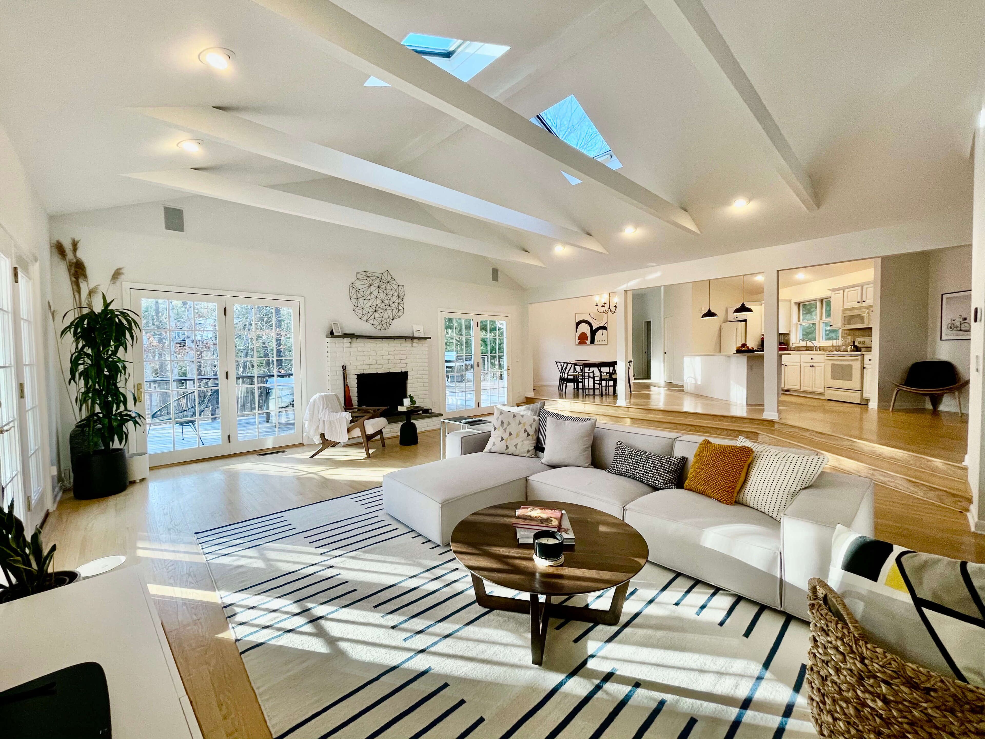 Stunning East Hampton Summer Rental 2 minutes to Town 