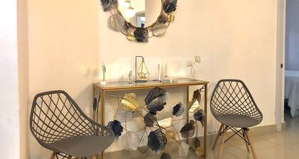 LUXURY APARTMENT WITH JACUZZI, 5MINUTES FROM THE BEACH