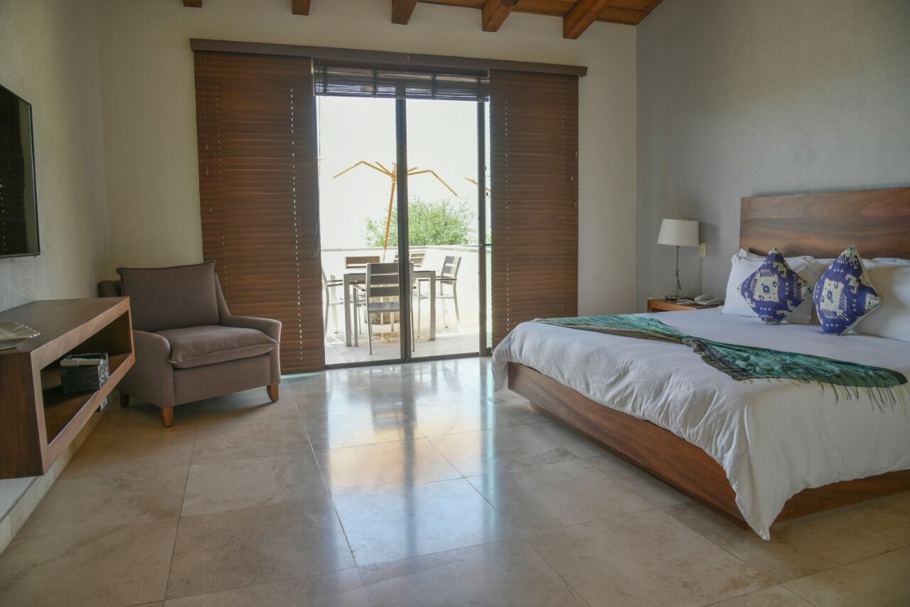 deluxe room | in-room safe, free wifi, bed sheets