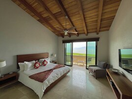 Caja de seguridad en la habitación, wifi gratis y ropa de cama