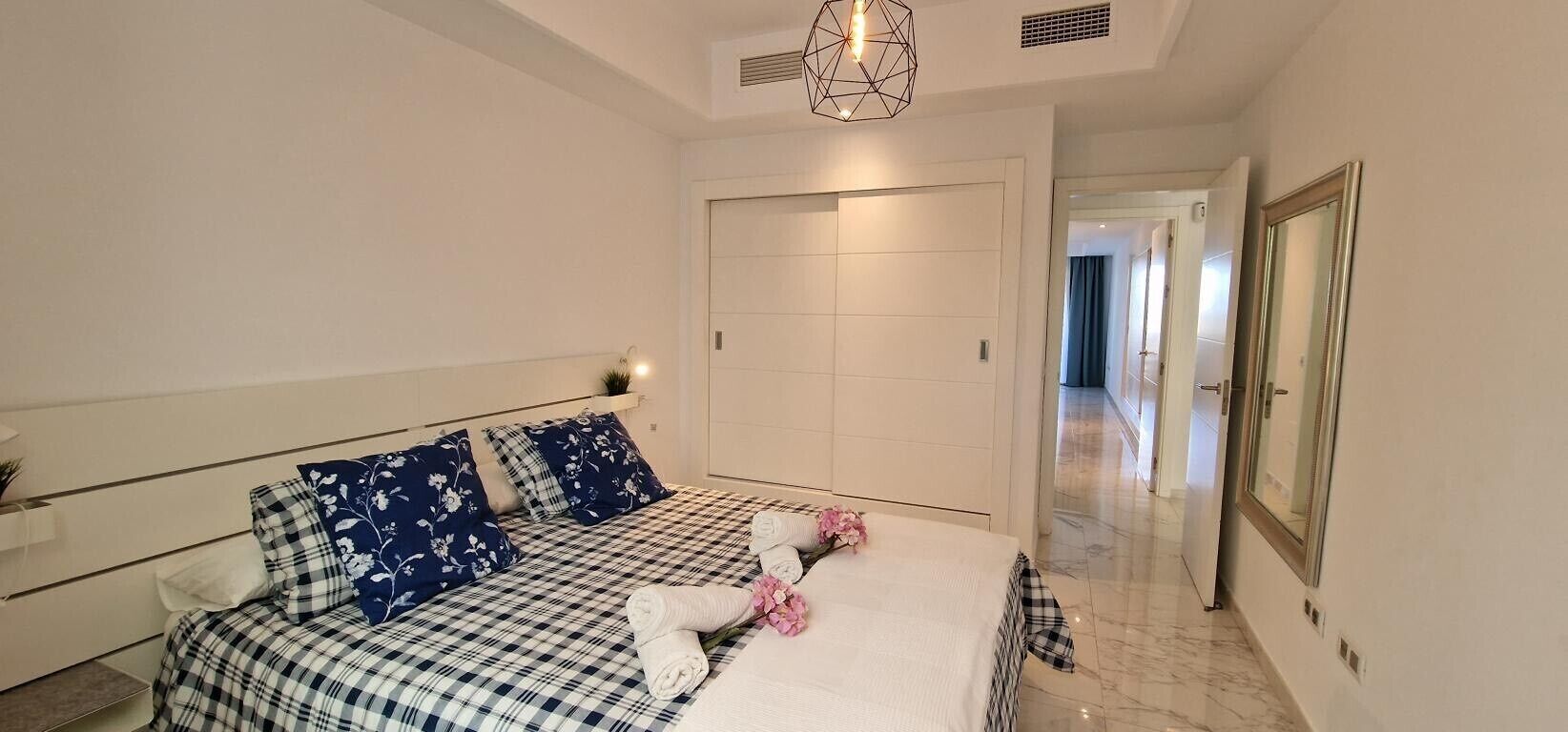 2 bedrooms, iron/ironing board, travel cot, free WiFi