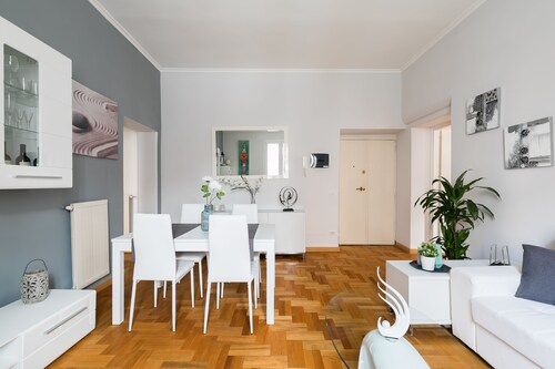 Julius Caesar Homehouse