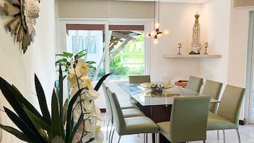 Luxury Chalet | Dapur peribadi | Peti sejuk, ketuhar gelombang mikro, pengisar