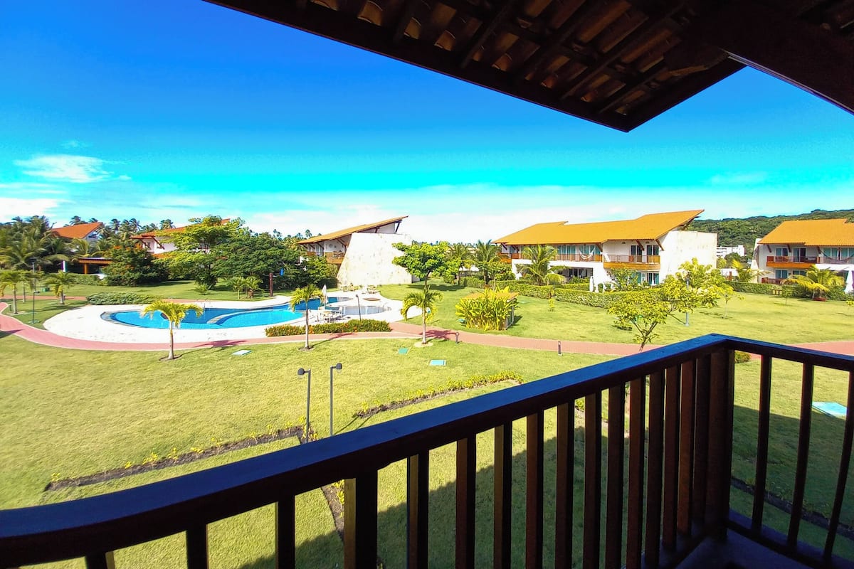 Appartamento familiare, balcone, vista piscina | Lanai