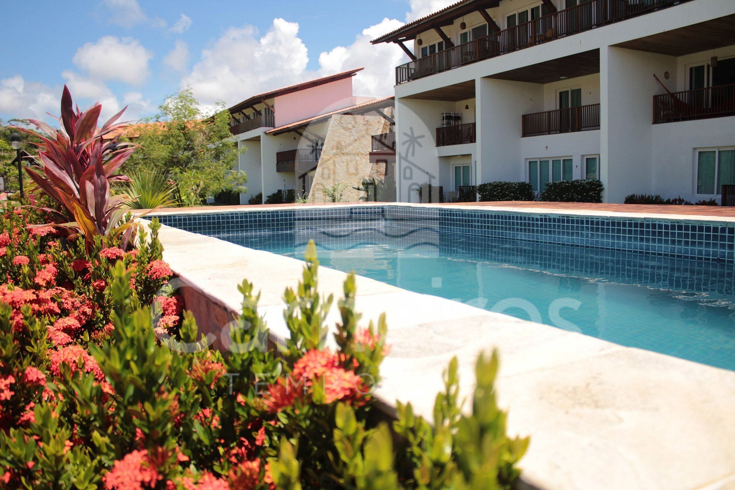 2 outdoor pools