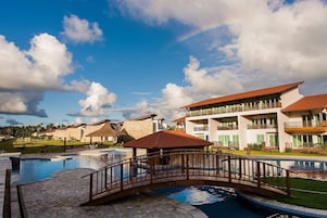 2 piscinas al aire libre