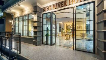 Fachada de la propiedad