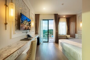 Deluxe King with Bathtub | Zimmerausstattung