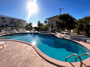 Outdoor pool - Gorgeous 3BR Oceanfront Villa - Amazing Views of Turquoise Water (Freeport)