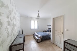 7 bedrooms, WiFi
