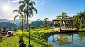 Cabaña Premium (Cabana Pôr-do-Sol com Jacuzzi + Hidro) | Jardines del alojamiento