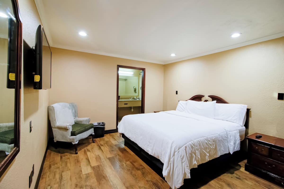 1 habitación, minibar, tabla de planchar con plancha y wifi gratis