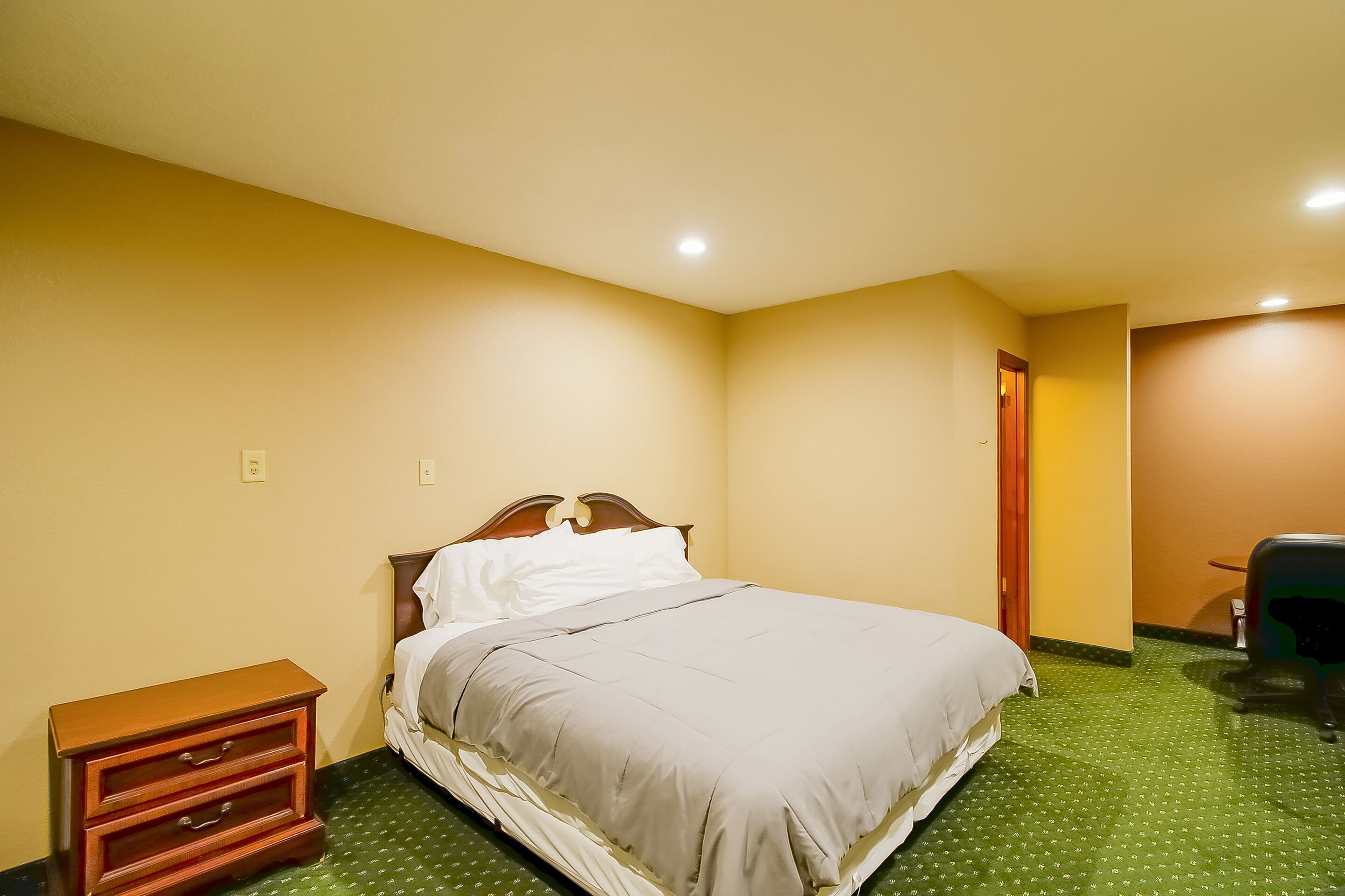 Minibar, fer et planche à repasser, accès au Wi-Fi (inclus)