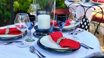 Tempat makan outdoor