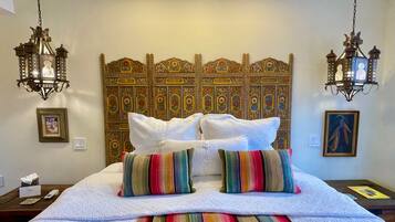 1 habitación, tabla de planchar con plancha, wifi gratis y ropa de cama