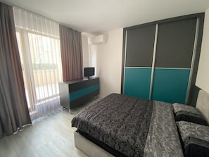 1 chambre, fer et planche à repasser, Wi-Fi, literie fournie
