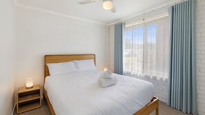 3 bedrooms, free WiFi, bed sheets