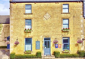 Exterior - Oakey Cottage (Cheltenham)