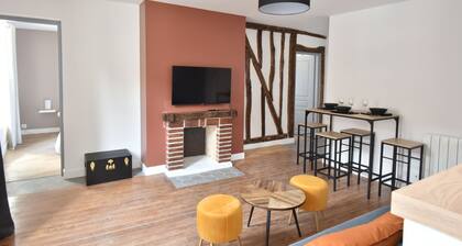 F3 Charm of the old renovated, fully equipped